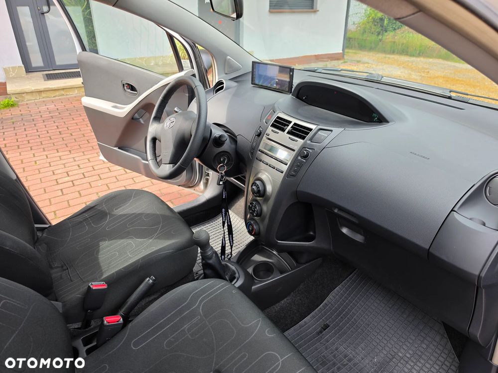 Toyota Yaris - 36