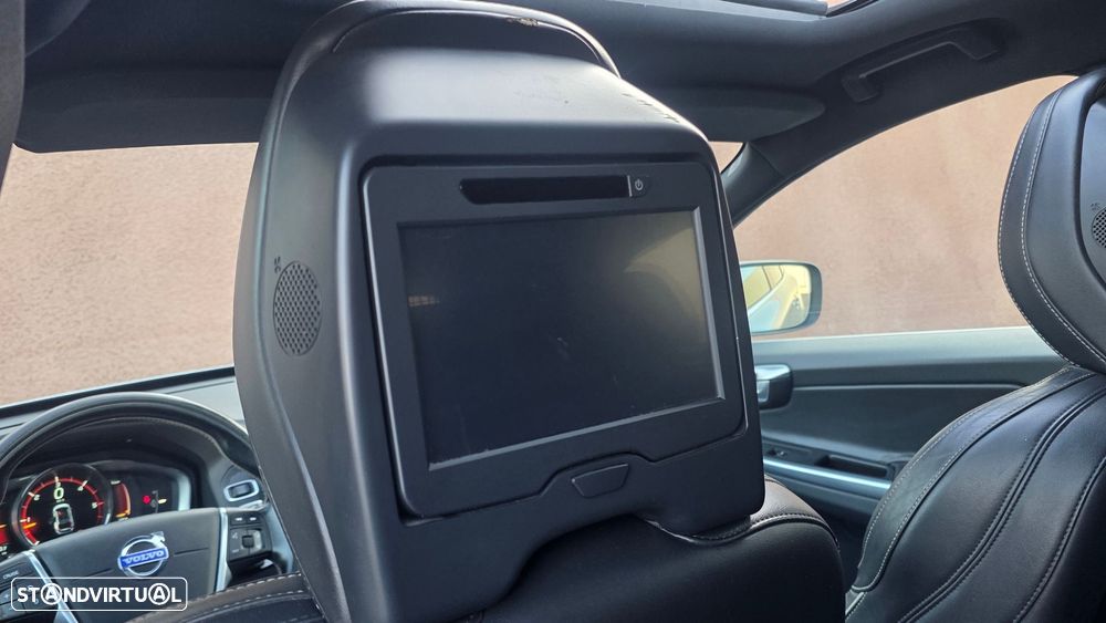 Volvo XC 60 2.4 D5 R-Design AWD S/S 139g - 45