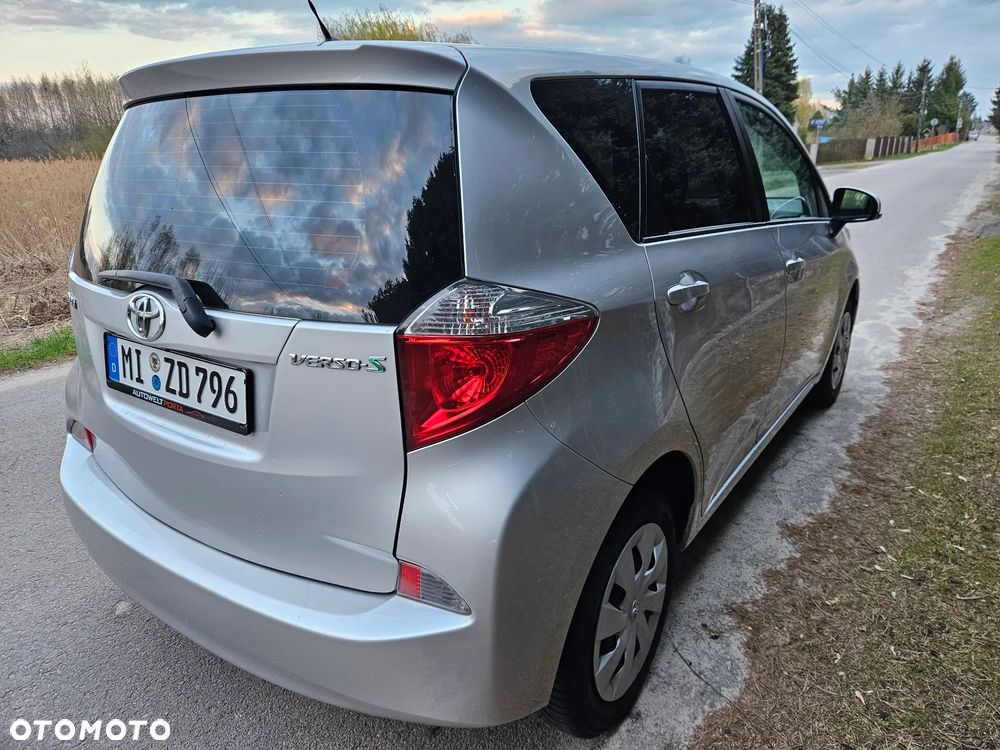 Toyota Verso S 1.33 VVT-i Multidrive Club - 10