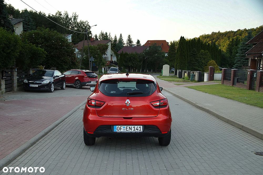 Renault Clio 1.2 16V 75 Experience - 6