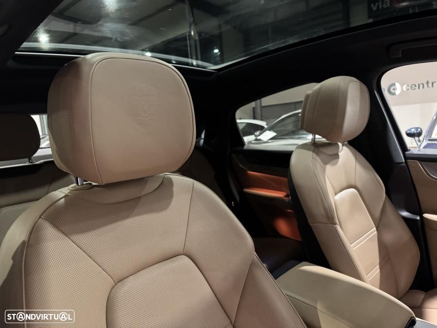 Porsche Cayenne Coupé E-Hybrid - 16