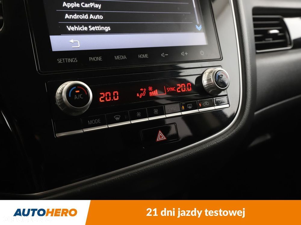 Mitsubishi Outlander - 23