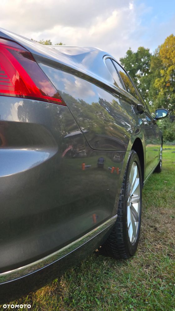 Volkswagen Passat 2.0 TDI BMT Highline - 12