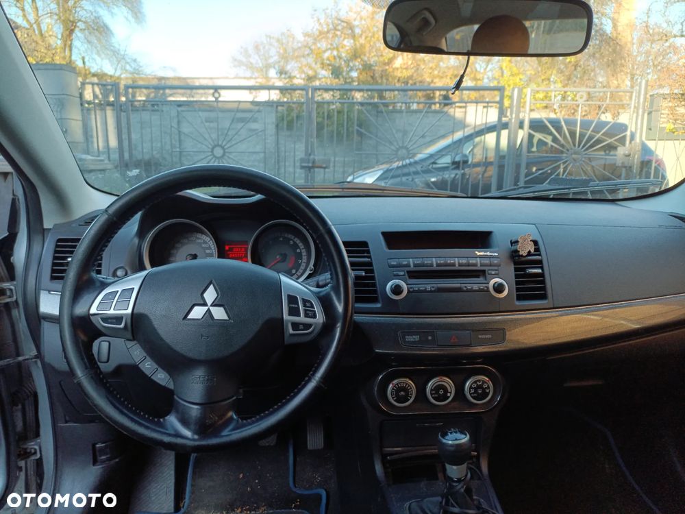 Mitsubishi Lancer 1.8 Intense - 5