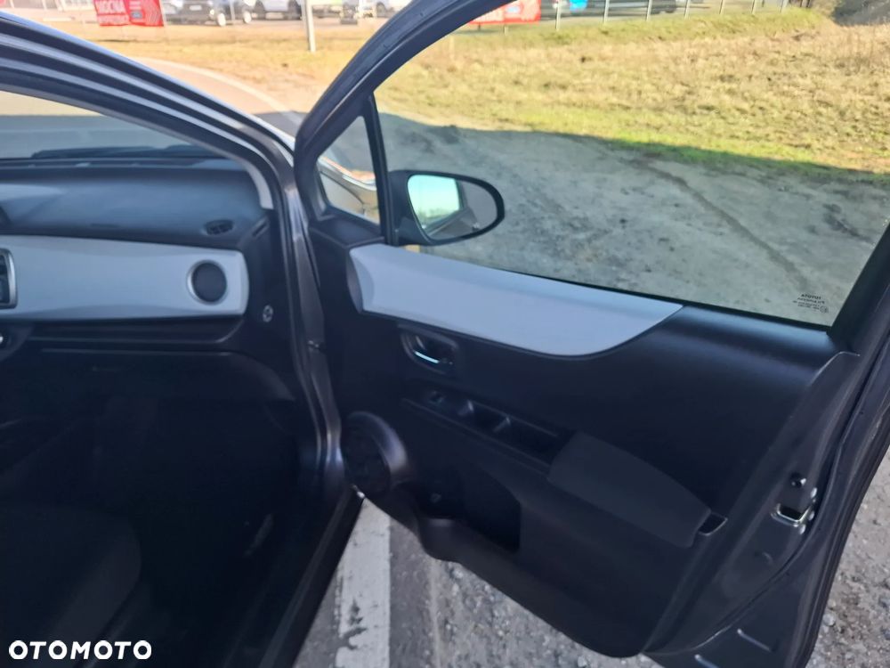 Toyota Yaris 1.5 VVT-i Life - 26