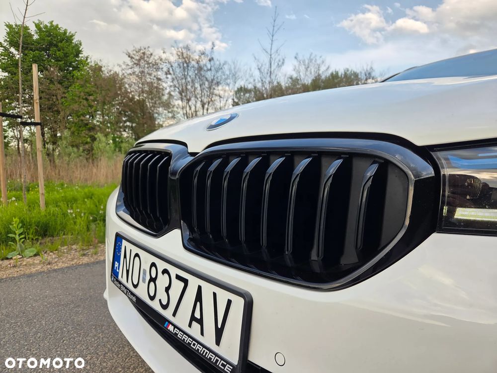 BMW Seria 5 540d xDrive mHEV M Sport sport - 9