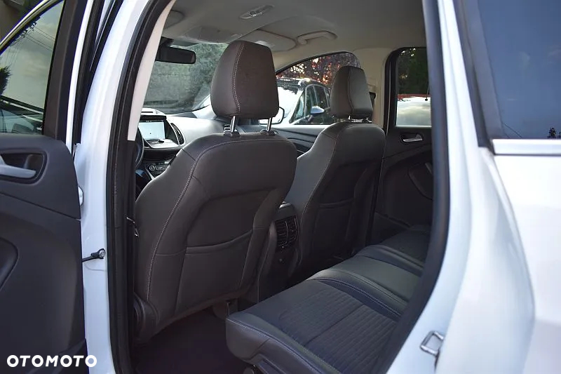 Ford Kuga 2.0 TDCi 4x2 Titanium - 19