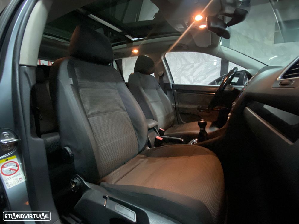 VW Golf Variant 1.6 TDi Confortline - 10