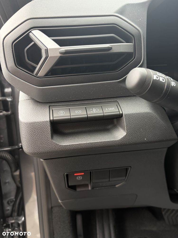 Dacia Duster 1.8 Hybrid 155 Journey MMT - 17