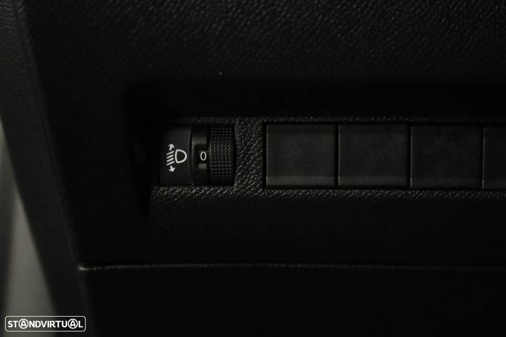 Peugeot 2008 1.2 PureTech Allure - 19