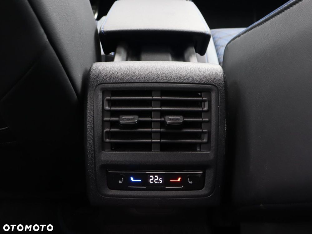 Volkswagen Golf 2.0 TSI OPF 4Motion DSG R Black Edition - 9