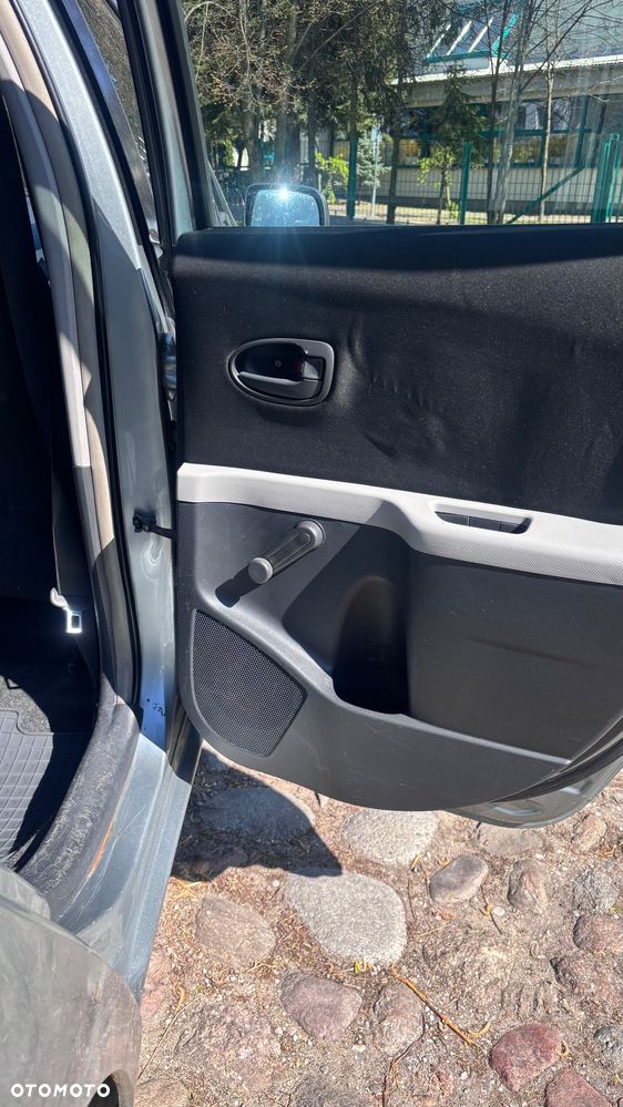 Toyota Yaris 1.0 Luna - 12