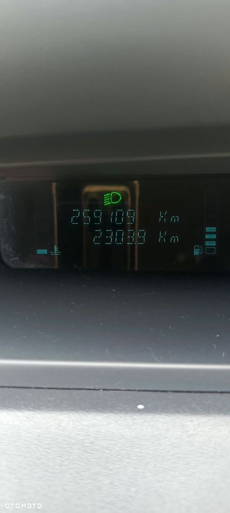 Renault Megane 1.9 dCi Expression - 9