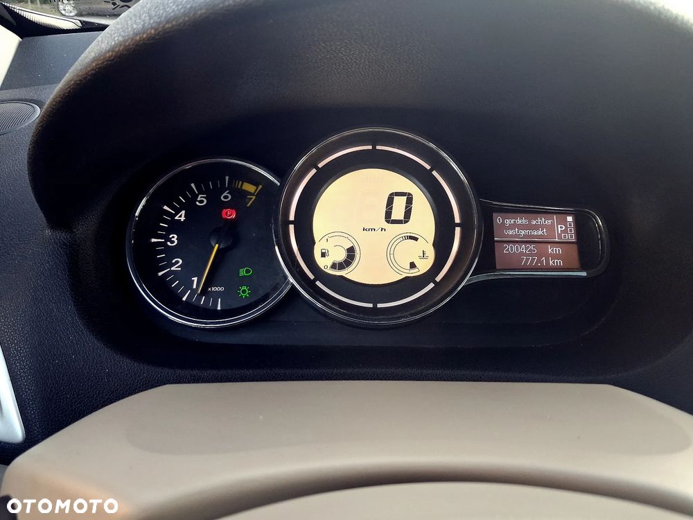 Renault Megane 2.0 140 CVT Bose Edition - 31