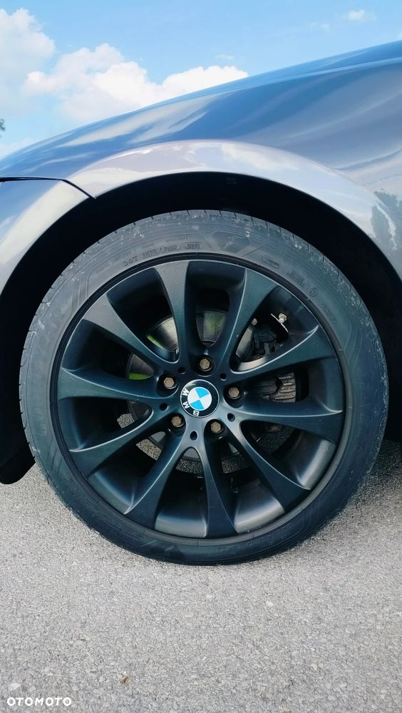 BMW Seria 3 330i - 9