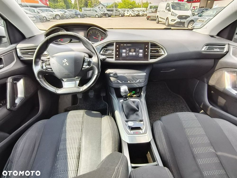Peugeot 308 - 19