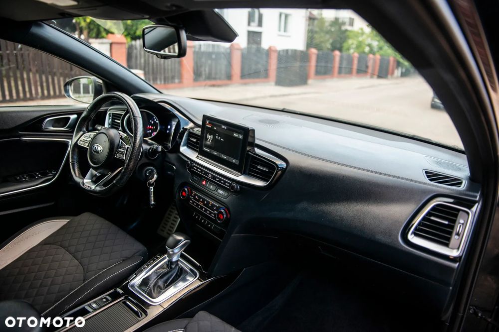 Kia ProCeed 1.4 T-GDI GT Line DCT - 36