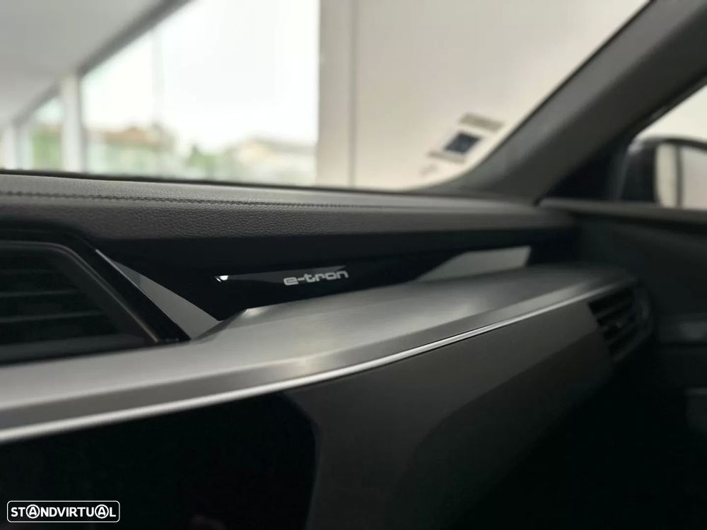 Audi Q8 e-Tron Sportback 50 quattro S line - 21