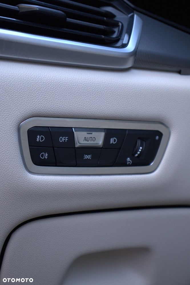 BMW X5 xDrive30d mHEV - 17