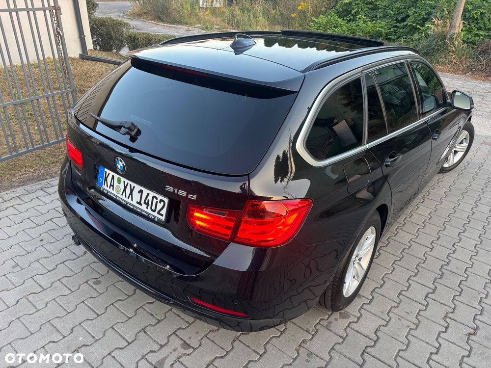 BMW Seria 3 318d DPF Touring Edition Sport - 4