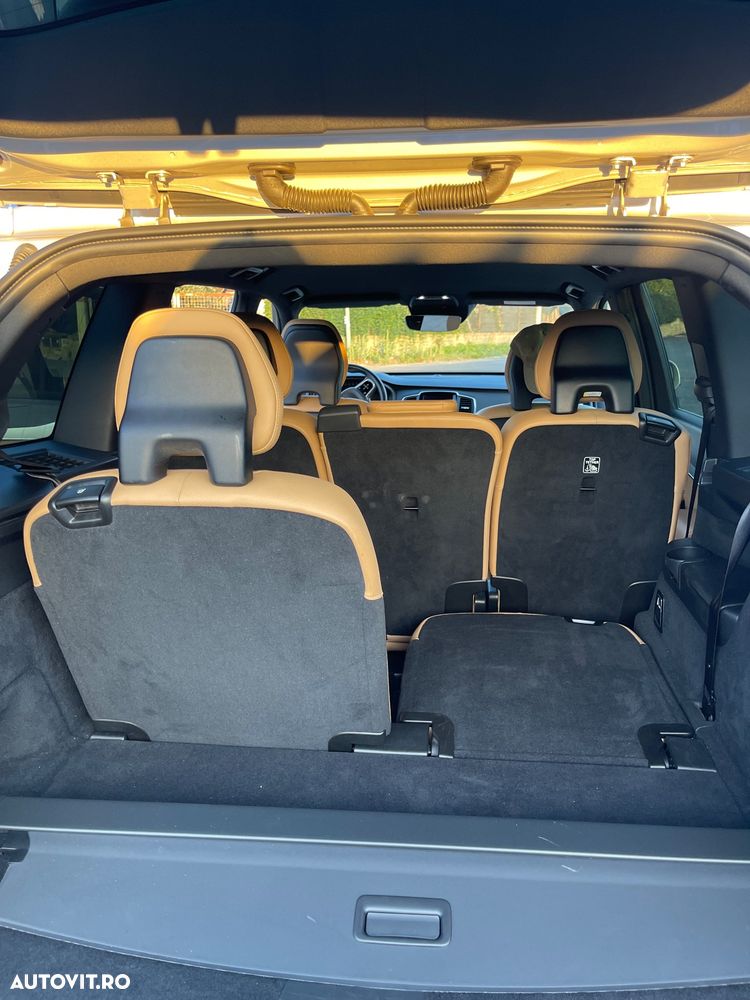 Volvo XC 90 - 8