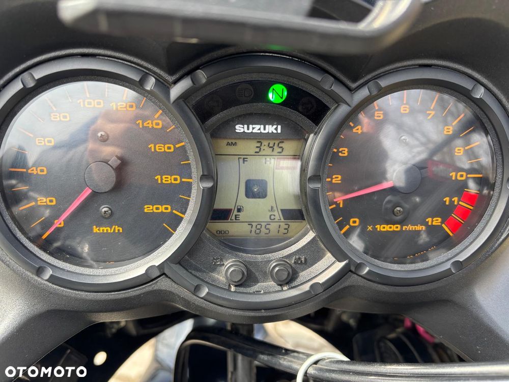 Suzuki V-STROM - 7