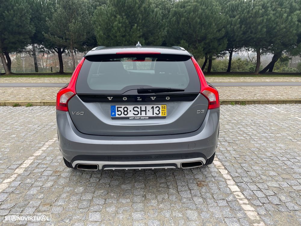 Volvo V60 Cross Country 2.0 D3 Momentum Geartronic - 12