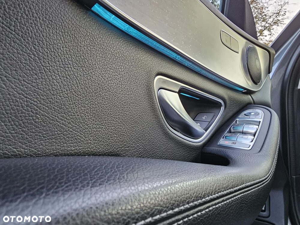 Mercedes-Benz Klasa C 220 (BlueTEC) d 7G-TRONIC Avantgarde - 4