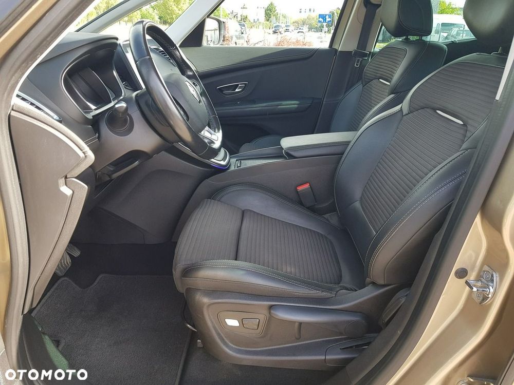 Renault Scenic TCe 140 GPF EDC BOSE EDITION - 9