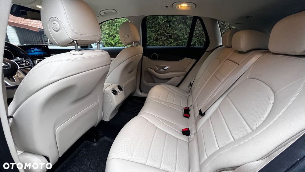 Mercedes-Benz GLC 300 4Matic 9G-TRONIC - 9