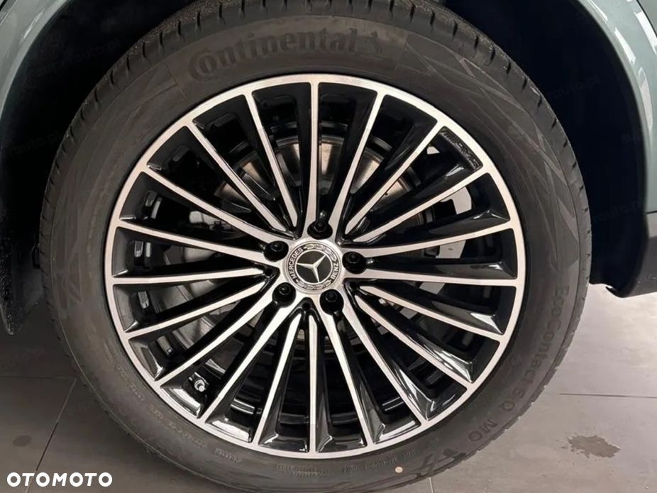 Mercedes-Benz GLC - 12