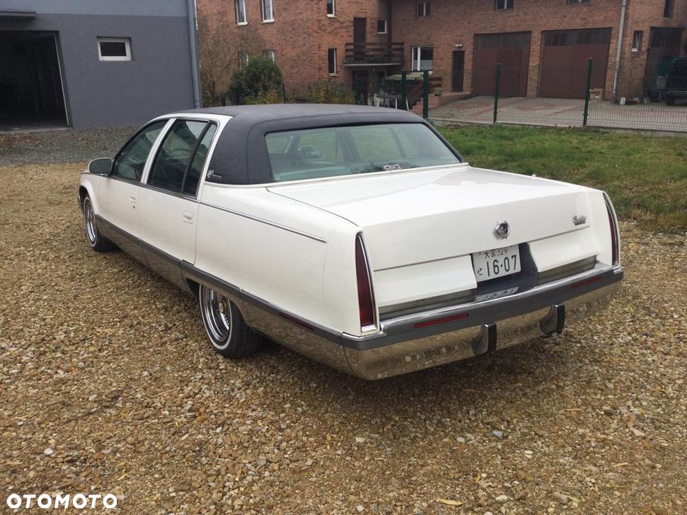 Cadillac Fleetwood - 4