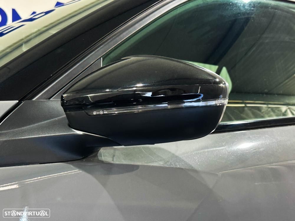 Peugeot e-2008 54 kWh GT - 16