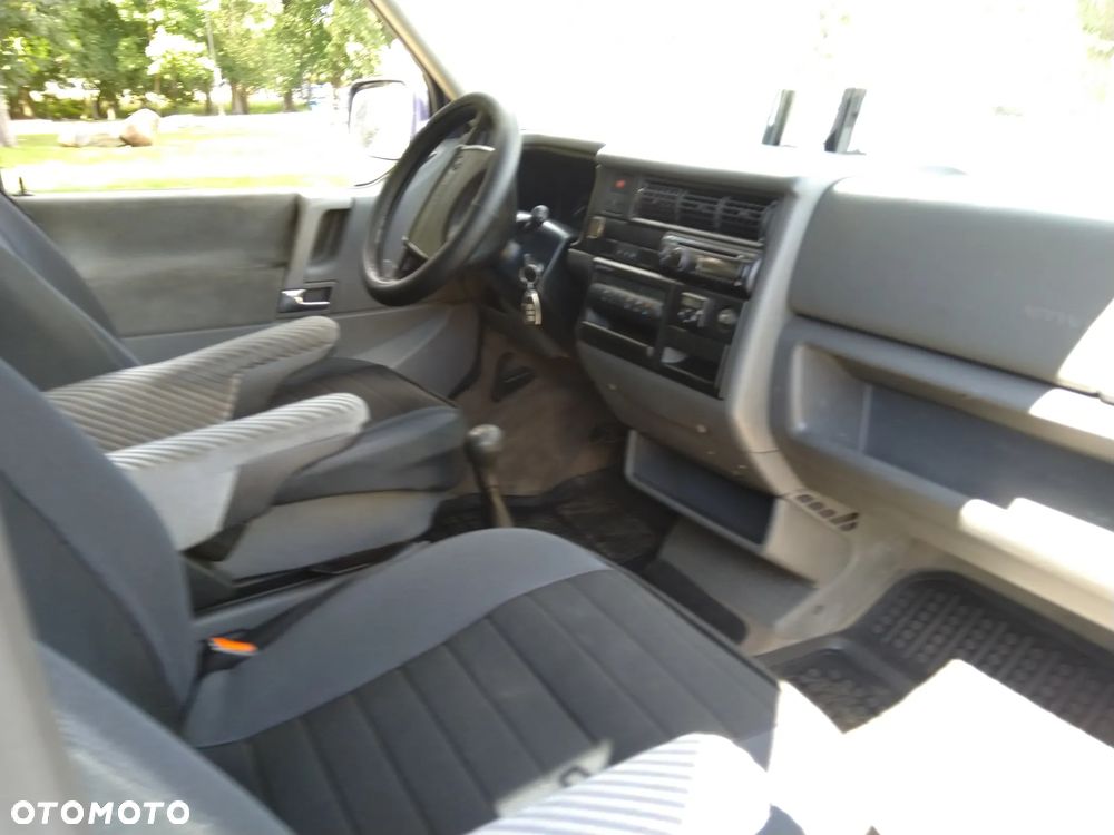 Volkswagen Multivan Standard - 8