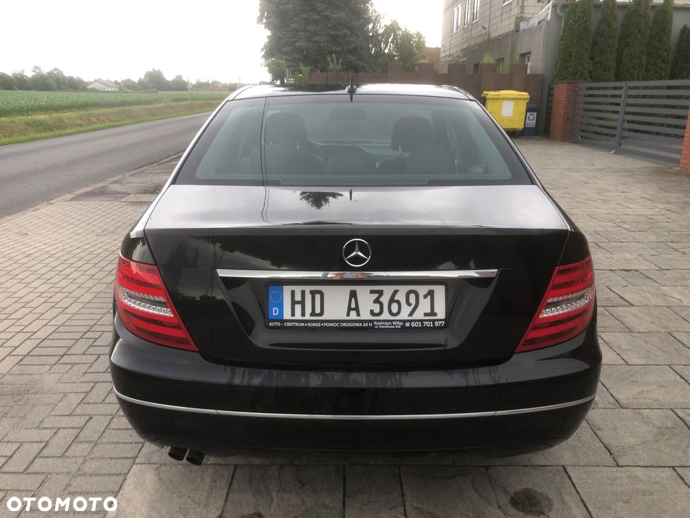 Mercedes-Benz Klasa C 180 (BlueEFFICIENCY) Avantgarde - 13