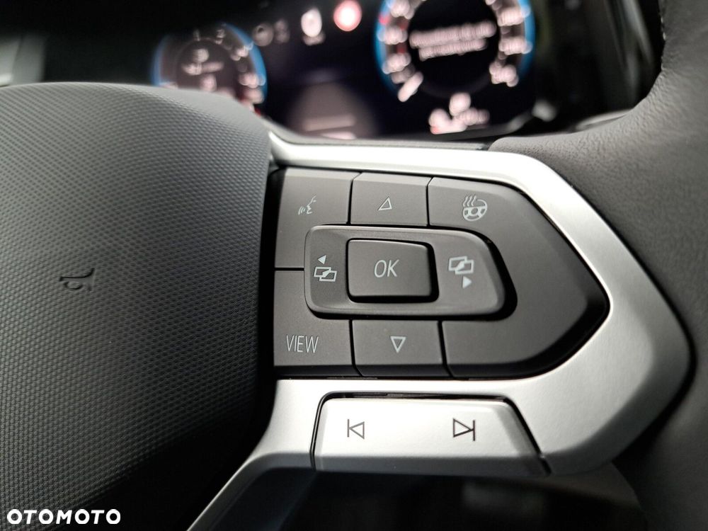 Volkswagen Multivan - 13