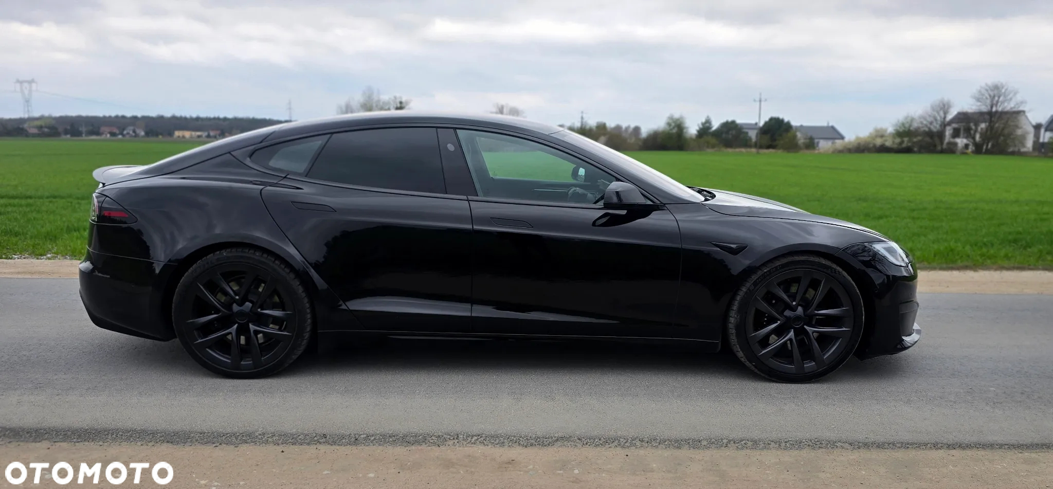 Tesla Model S Plaid - 4