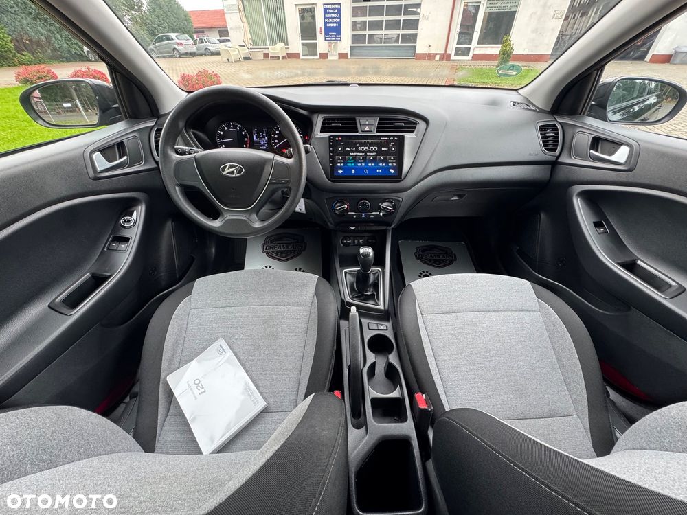 Hyundai i20 - 18