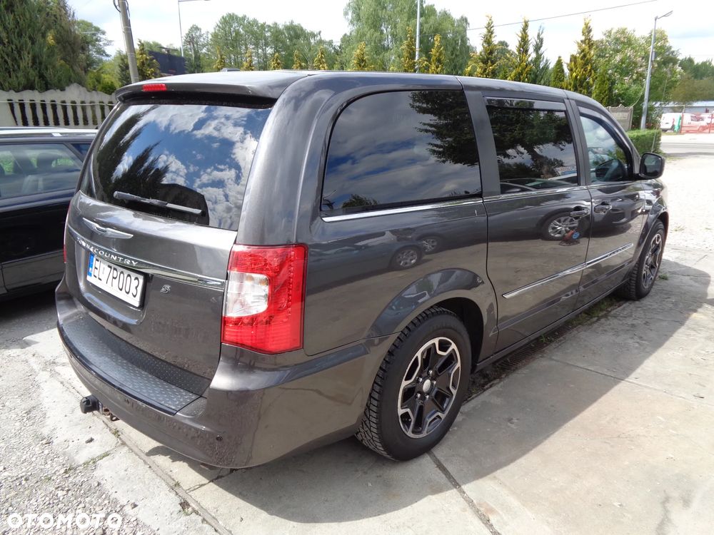 Chrysler Town & Country 3.6 Limited - 6