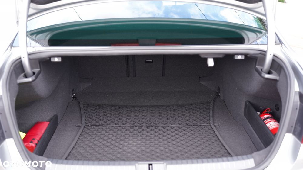 Volkswagen Passat 1.8 TSI BMT Highline DSG - 24