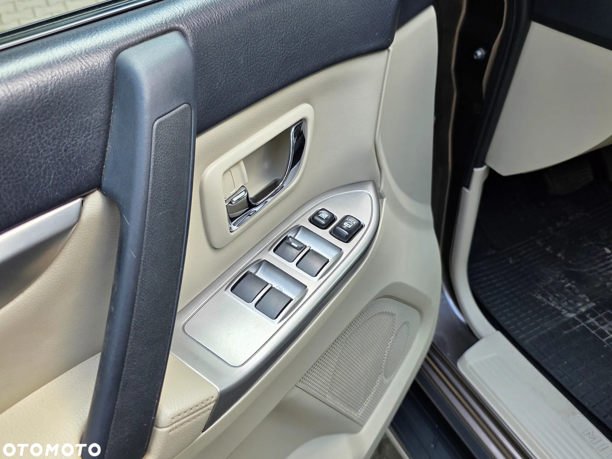 Mitsubishi Pajero 3.2 DID Instyle - 8