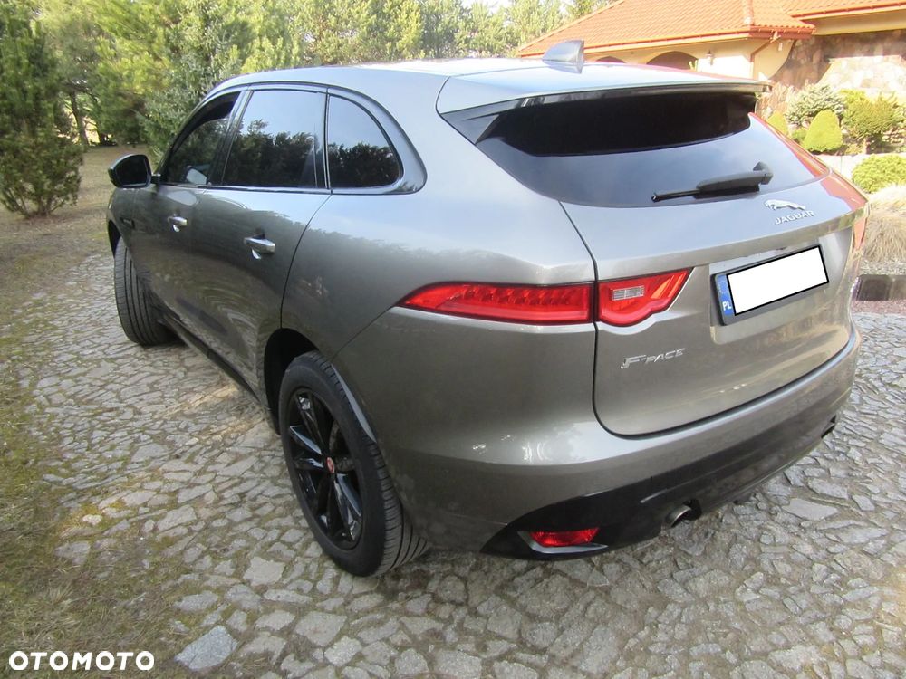 Jaguar F-Pace 30t AWD Prestige - 5