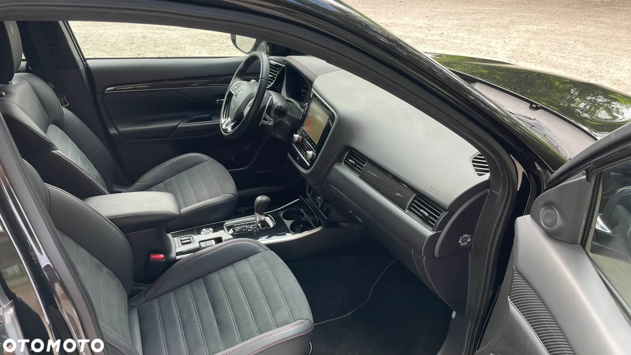 Mitsubishi Outlander 2.0 Intense + 4WD CVT - 7
