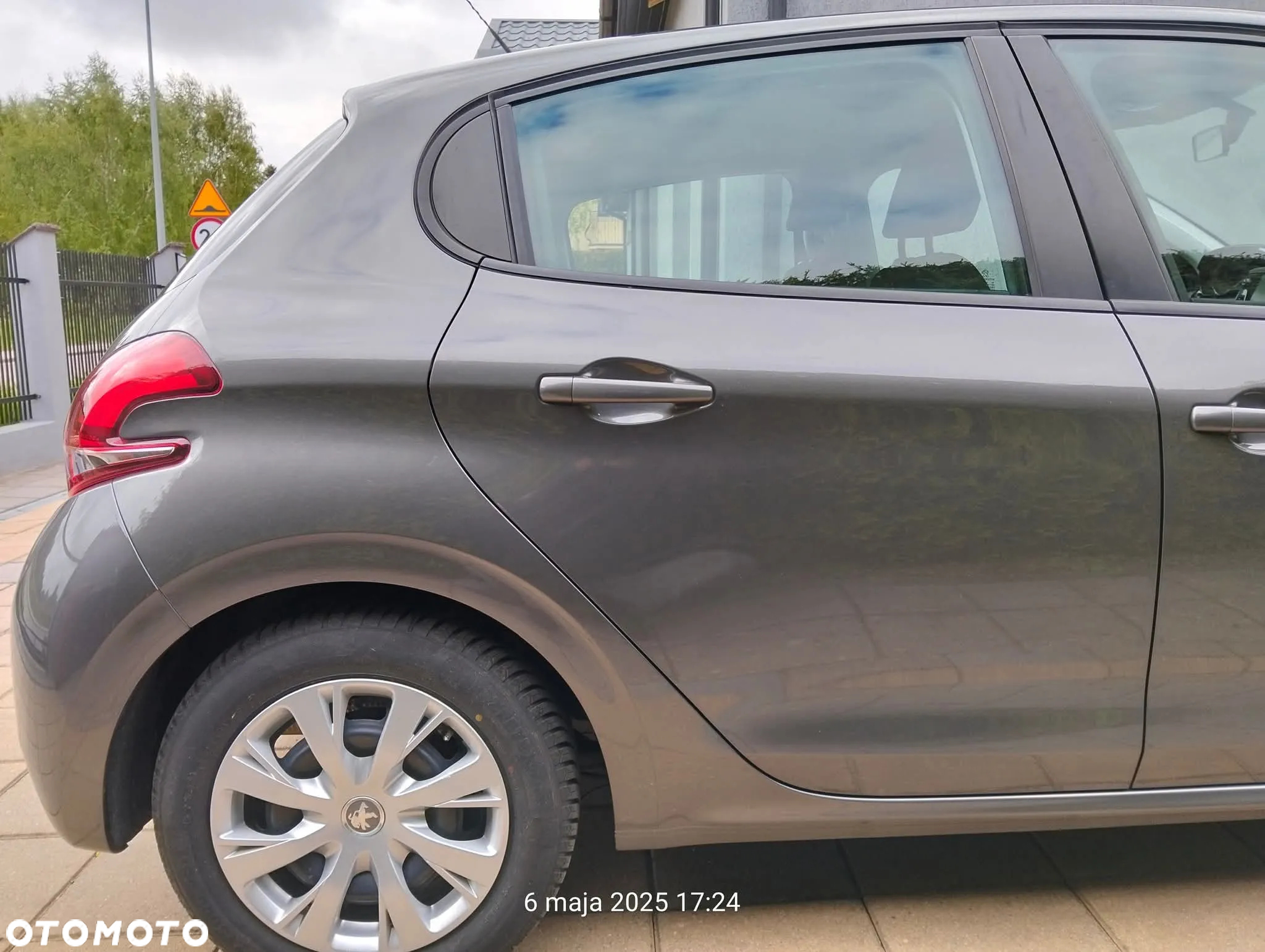Peugeot 208 - 7