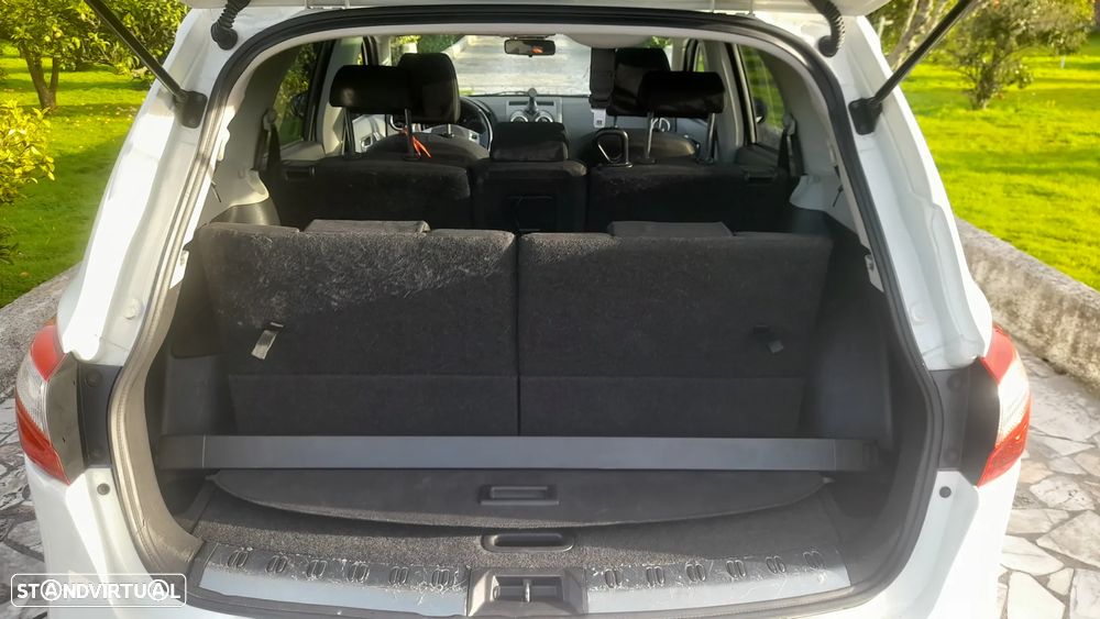 Nissan Qashqai +2 1.5 dCi Tekna Premium 18 - 41