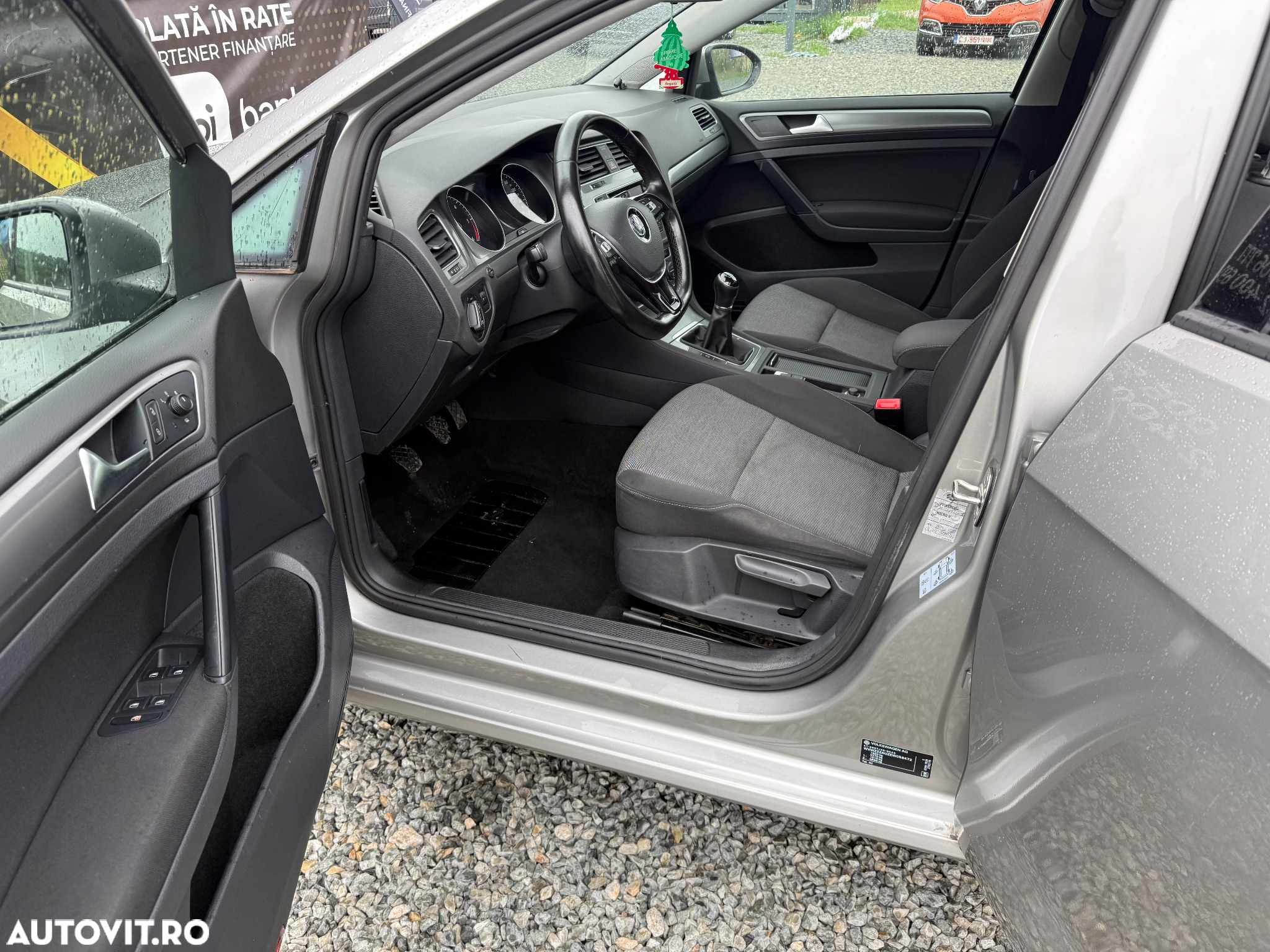 Volkswagen Golf 1.6 TDI BMT Comfortline - 6