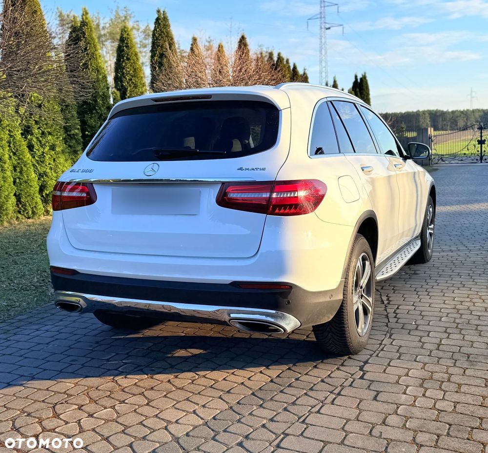 Mercedes-Benz GLC 300 4Matic 9G-TRONIC - 13