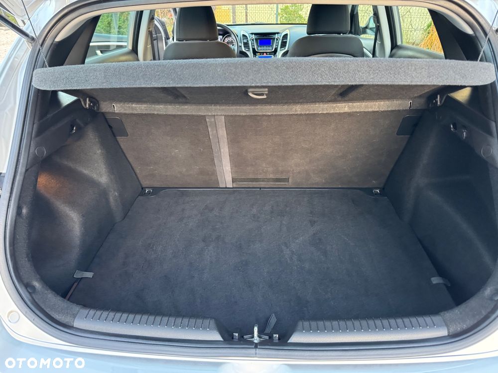 Hyundai i30 - 32