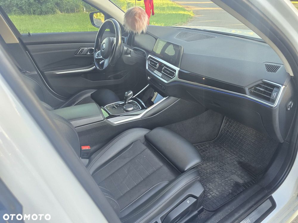 BMW Seria 3 320d mHEV M Sport - 9