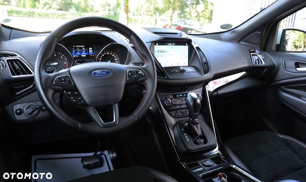 Ford Kuga 2.0 TDCi FWD ST-Line - 28